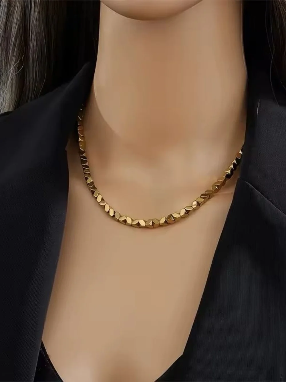 Gold Tone Faceted Beaded Necklace Quiet Luxury Style - Picture 4 of 10